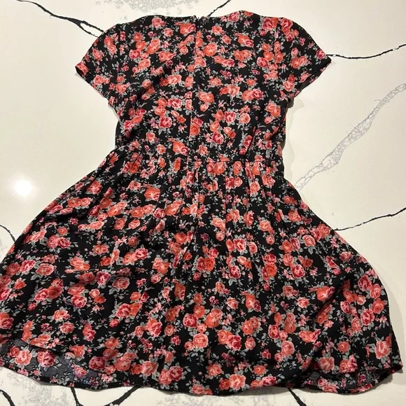 Robe Noire Cute Candies - Taille M - Manches Courtes, Zip Dans Le Dos - Occasion Très Bon état